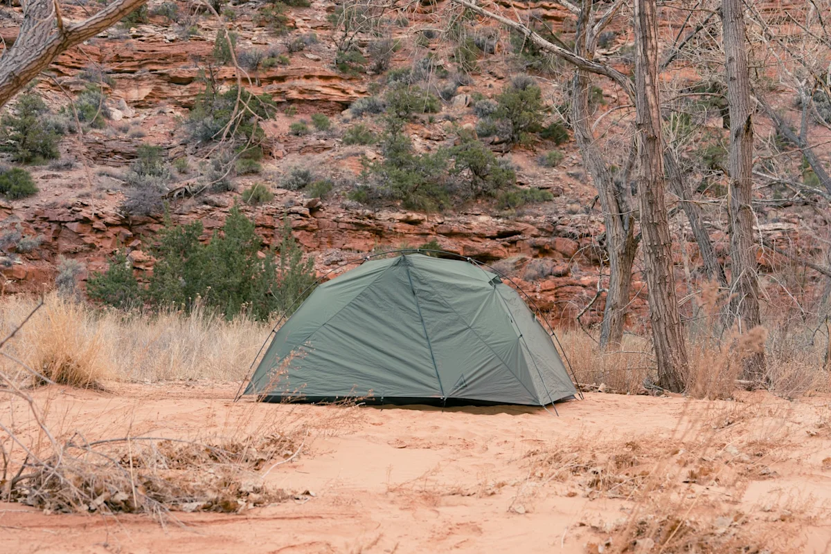 Durston-X-Dome-1+-Review-hero-image-closer-crop