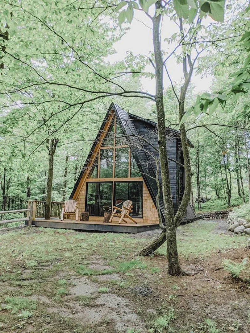 rentals-adirondack-evergreen-cabin-exterior