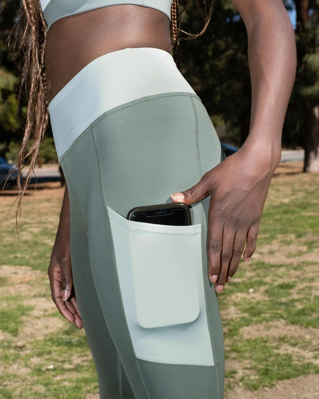 leggings-sequoia-green-phone-parks-project