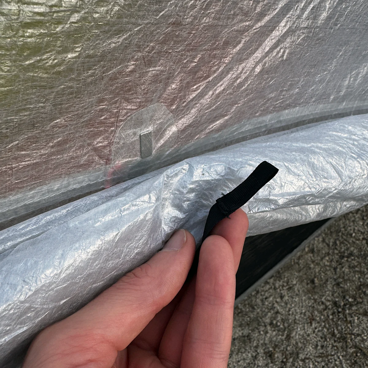 HMG-Crosspeak-2-Tent-Review-Magnets