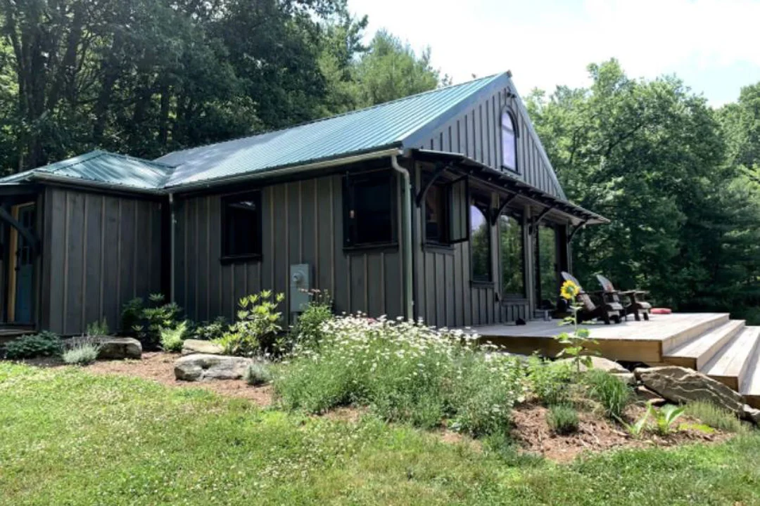 gorgeous-cottage-cabin-spring-mills-pennsylvania