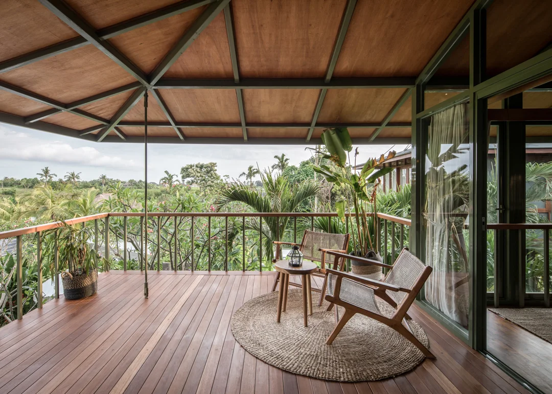 Treehouse-C-Stilt-Studios-2
