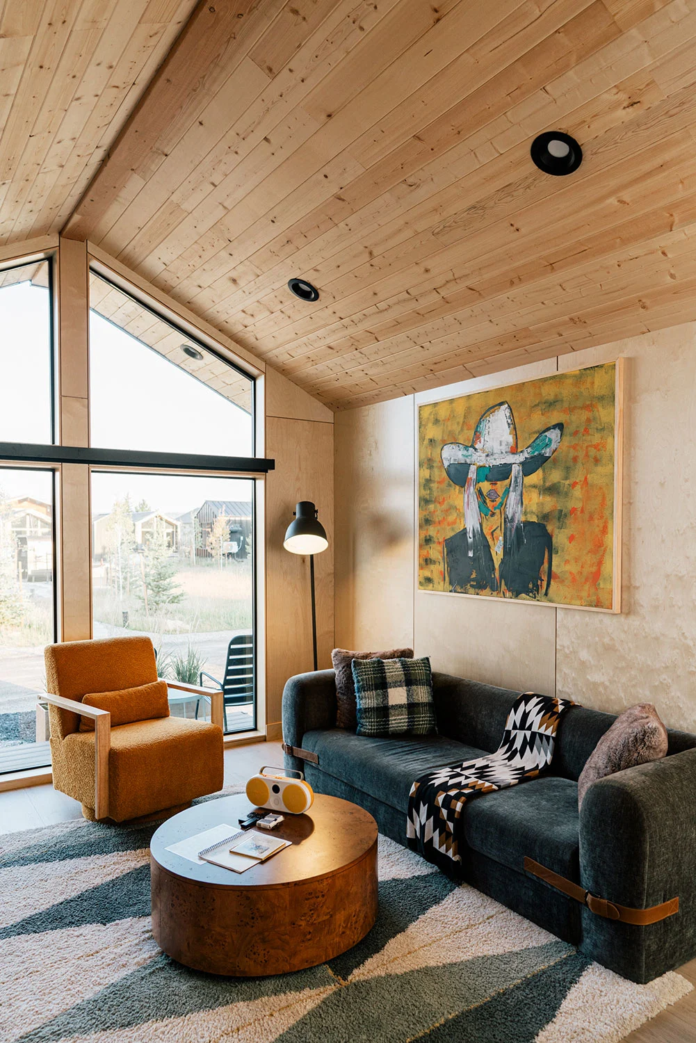 Yellowstone-Peaks-Hotel-Review-Danielle-Vilaplana-interior