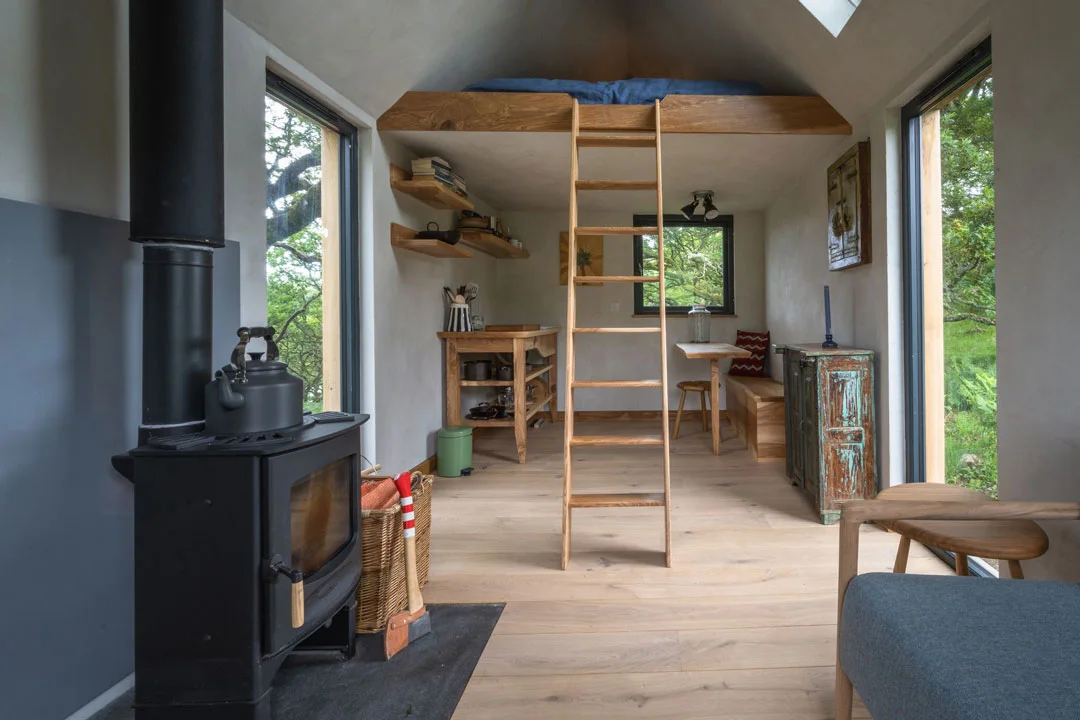 Scotland-Beatha-Bothy-Inverlonan-Interior-2