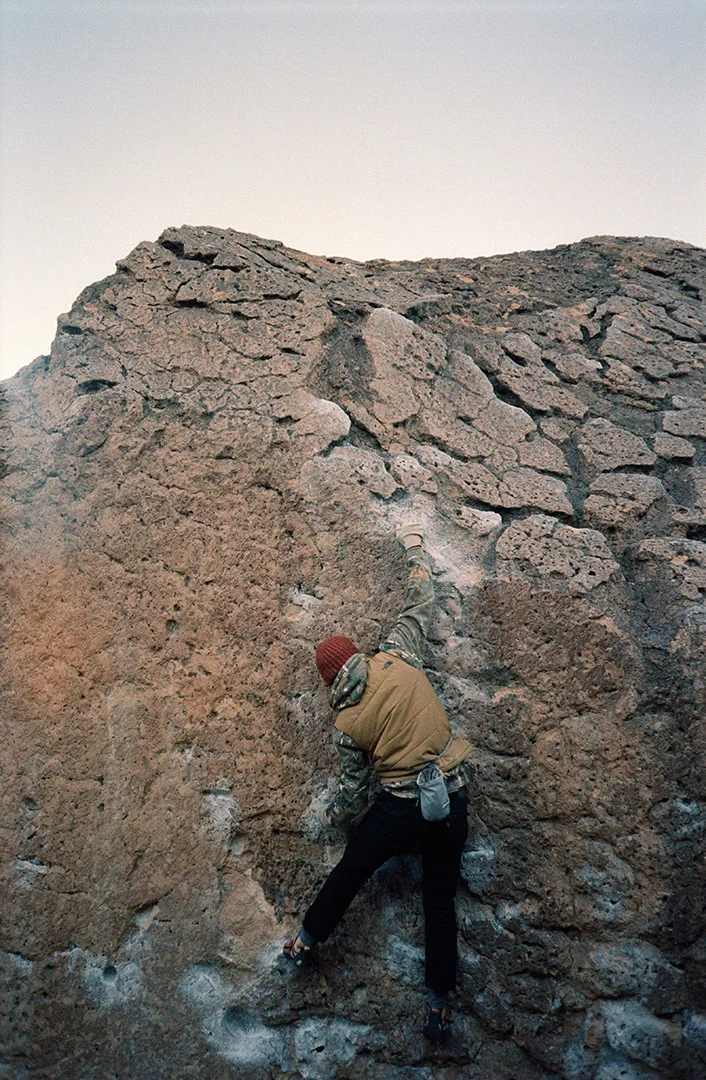 FieldMag-Climbing-Terms-Dead-Point