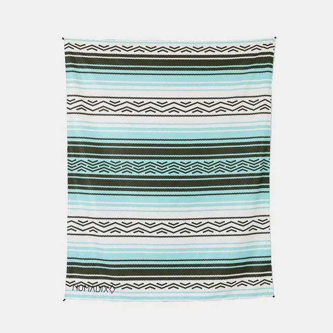 waterproof-blankets-nomadix-festival