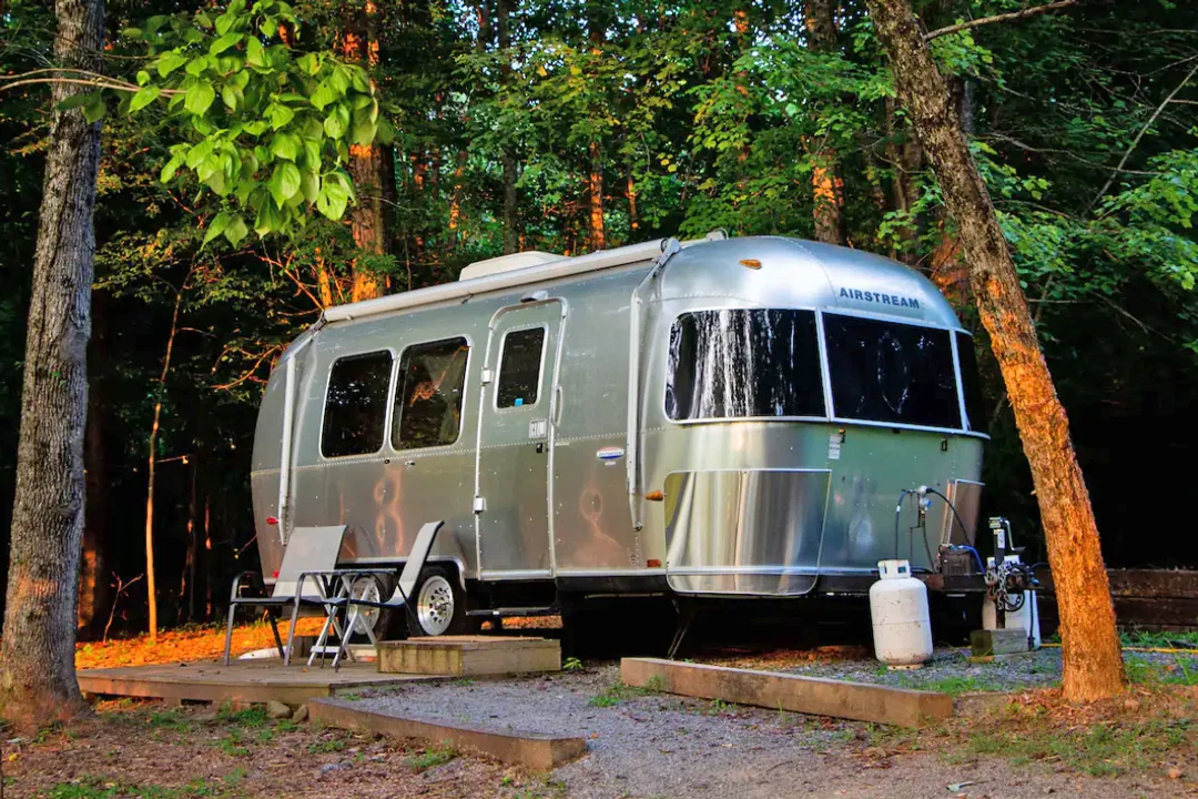 tennesse-ooltewah-a3-airstream-hidden-hills-exterior