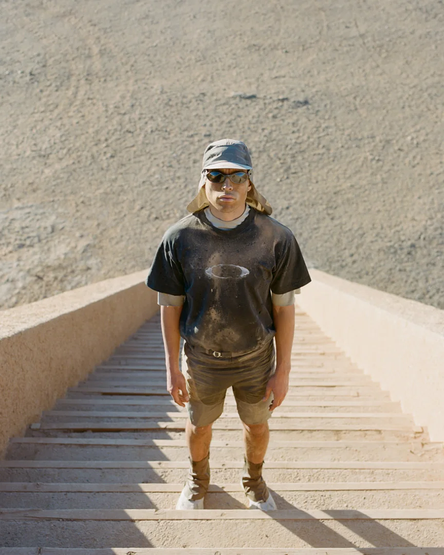satisfy-oakley-drop-2-stairs