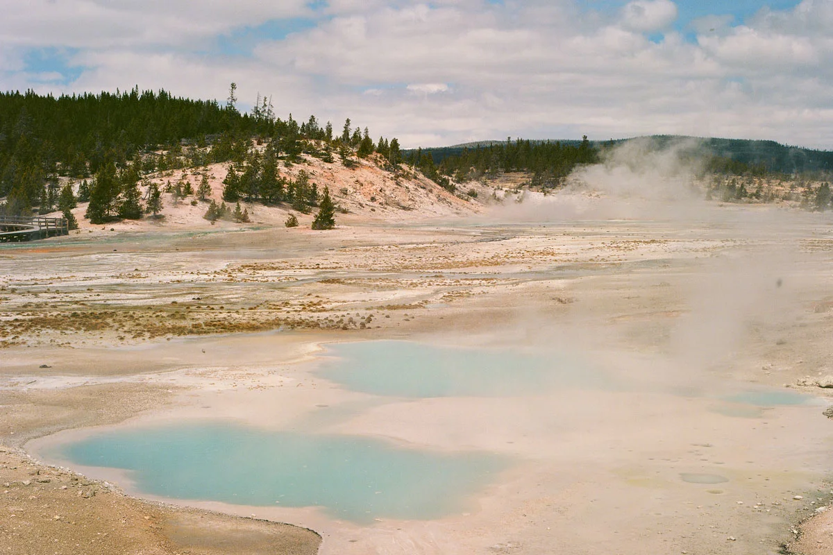 luis-ortega-yellowstone-hot-springs-5