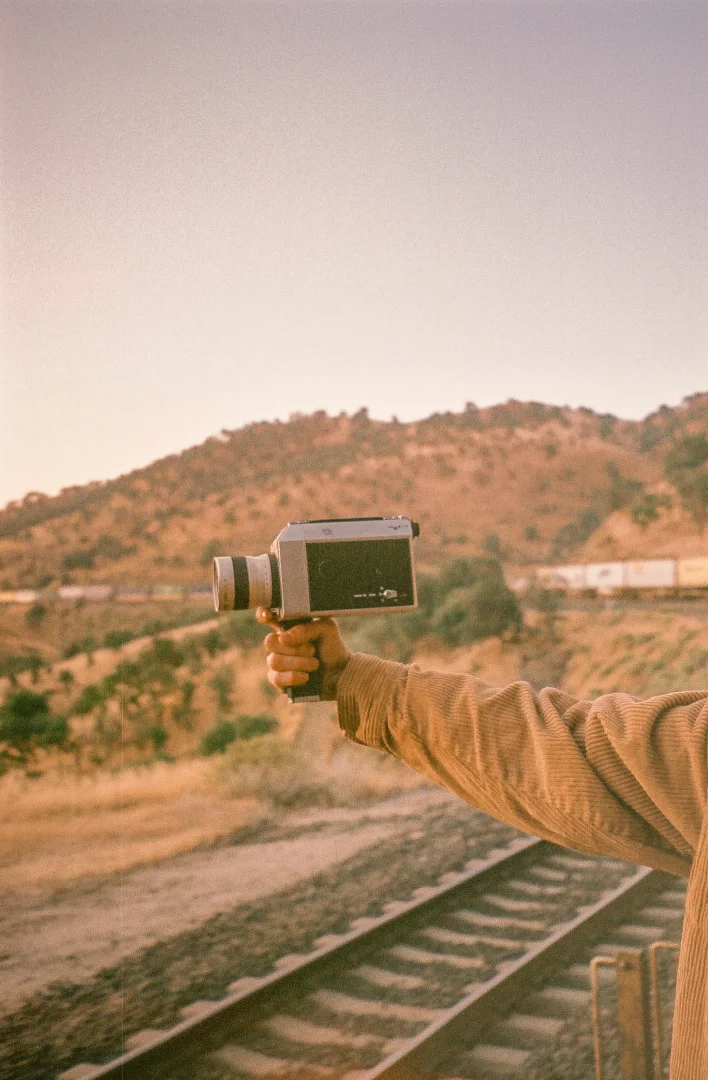 Dennis-Leupen-Train-Hopping-Camera