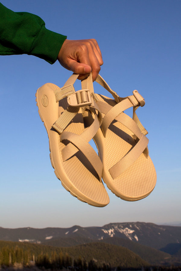 Chaco Z/Chromatic Solid Color Sandals Review 2021