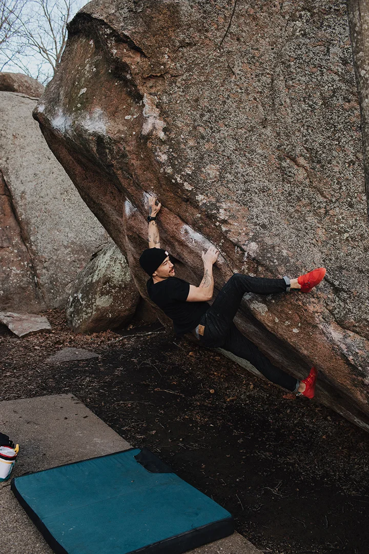 Topo-So-iLL-Climbing-Collab-boulder