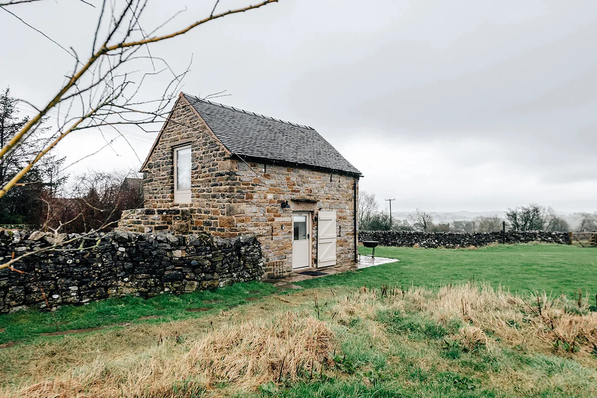 best-peak-district-cabins-where-the-chaffinch-sings