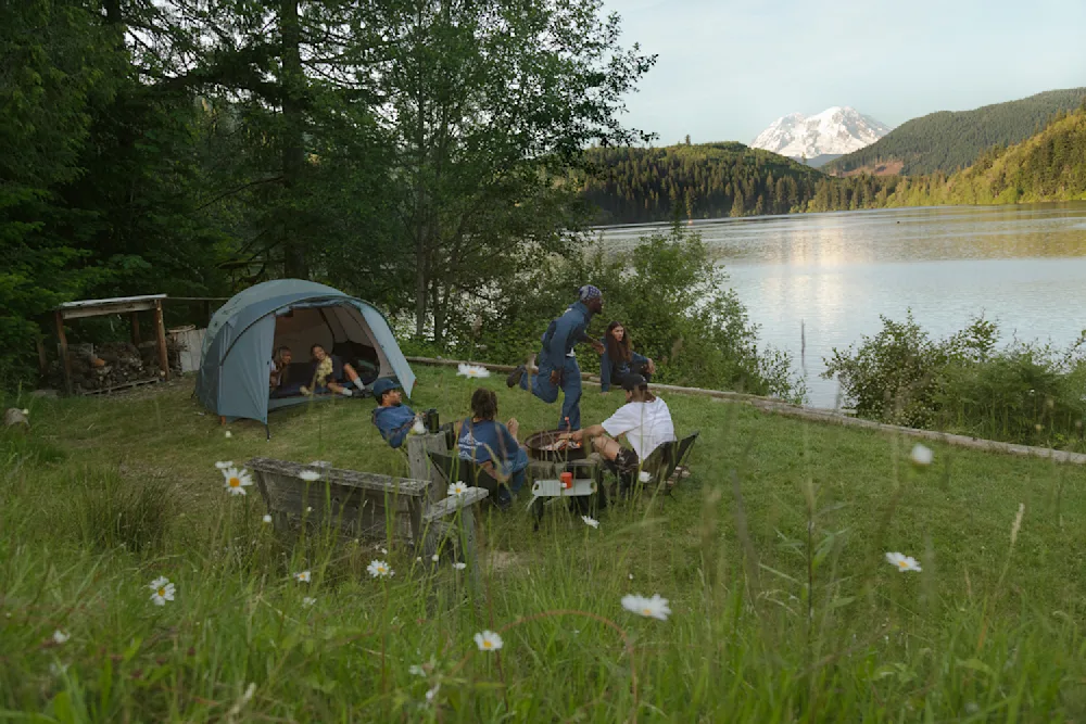 On x BEAMS x REI Release Surprising Outdoor Lifestyle Collection