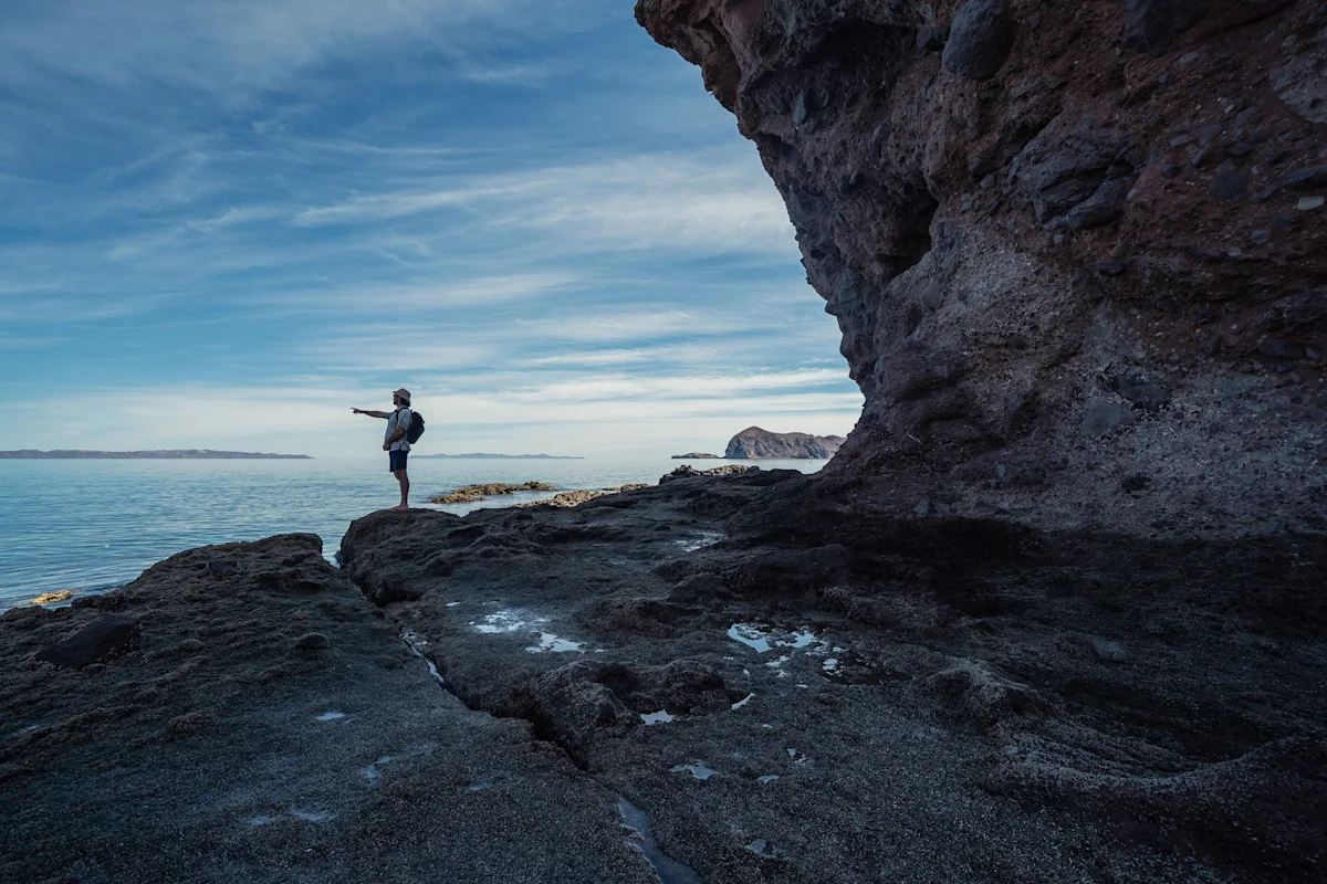 alex-krowiak-baja-pointing