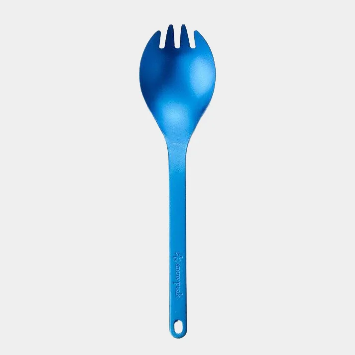 REI-Best-Gear-Beginner-Backpacker-Fieldmag-spork-6