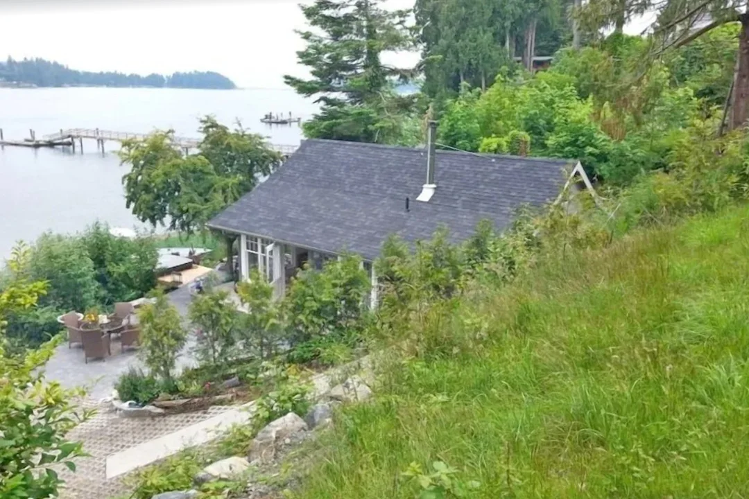 sea-wash-cottage-sooke-victoria-bc-canada