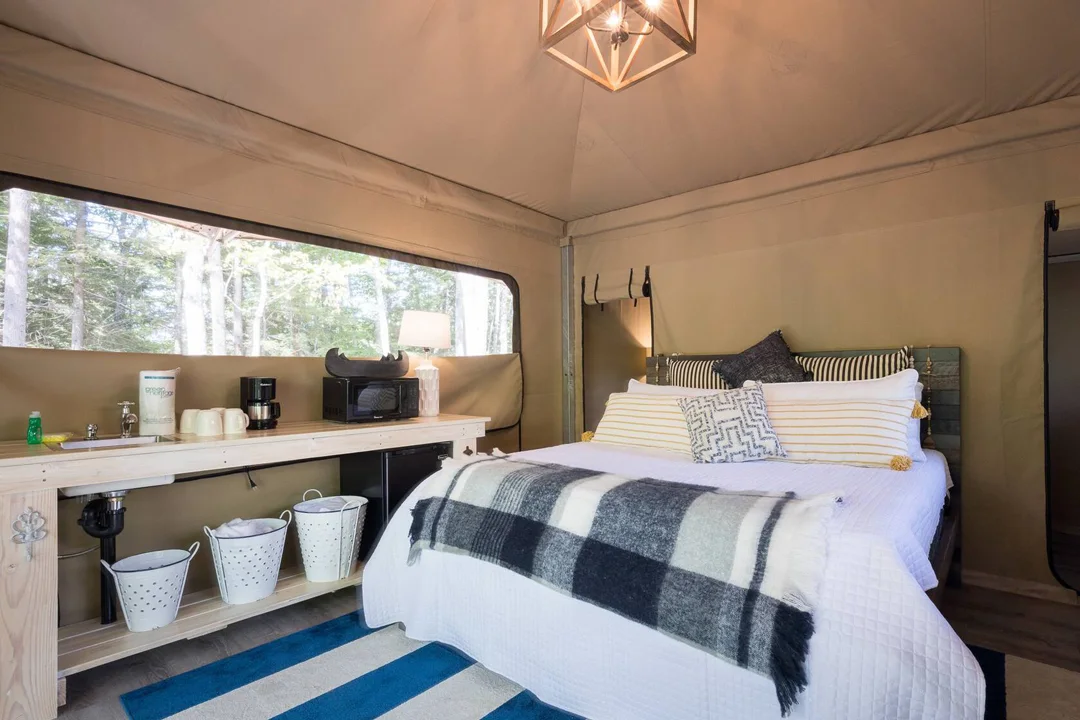 Maine-Cabin-Rentals-Casco-Point-Sebago-Interior