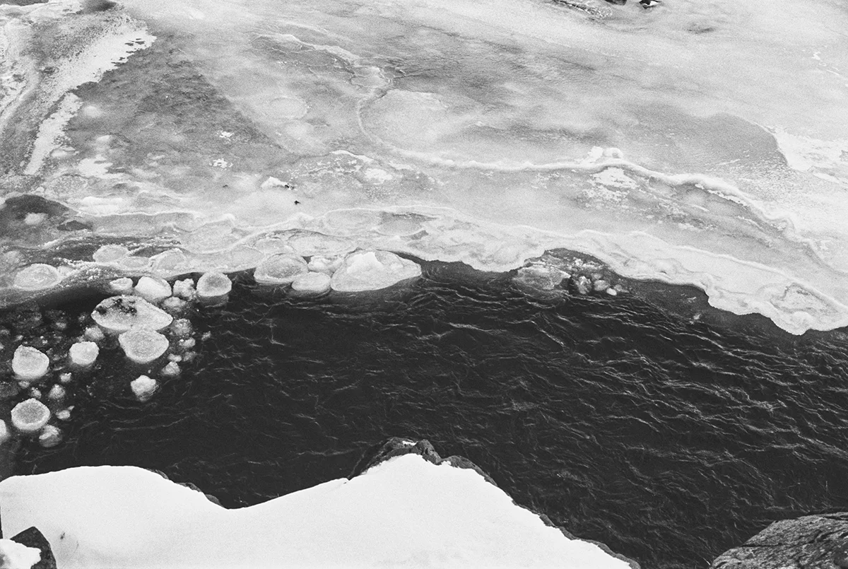 Hanks-Klein-BW-Iceland-Fieldmag-14