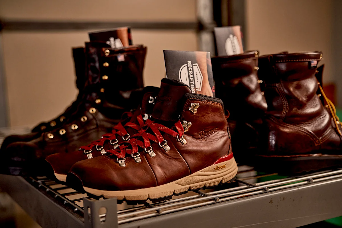 Danner-PDX-Factory-Tour-Recrafting-Mountain-600-1