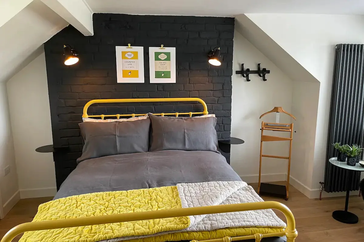 best-peak-district-cabins-the-snap-tin
