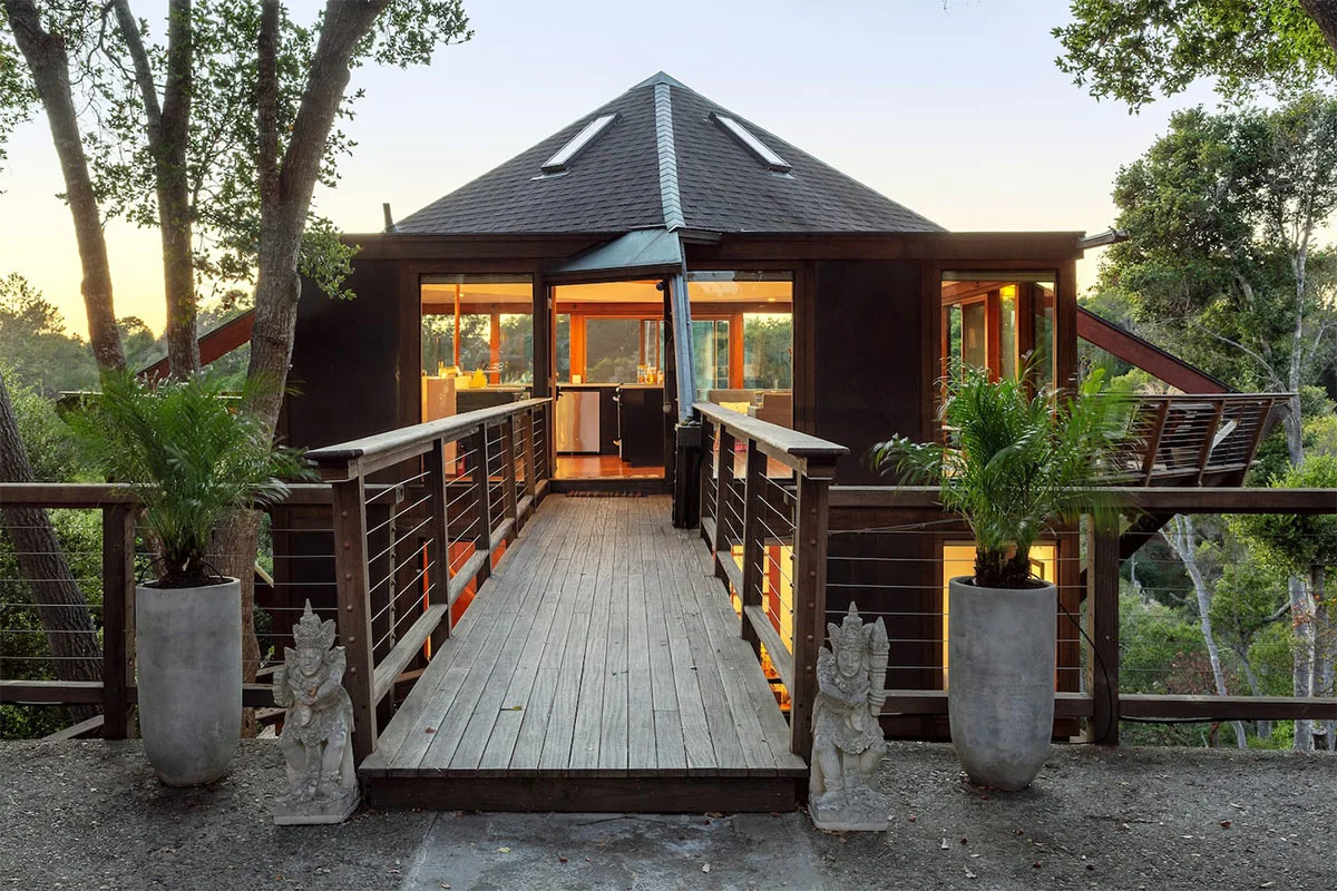 Top-Treehouses-Peaceful-Treehouse-Exterior
