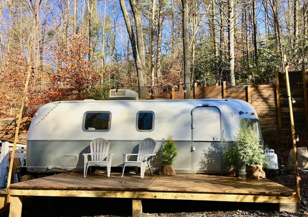 asheville-north-carolina-cabins-swannanoa-rhododen-airstream-2