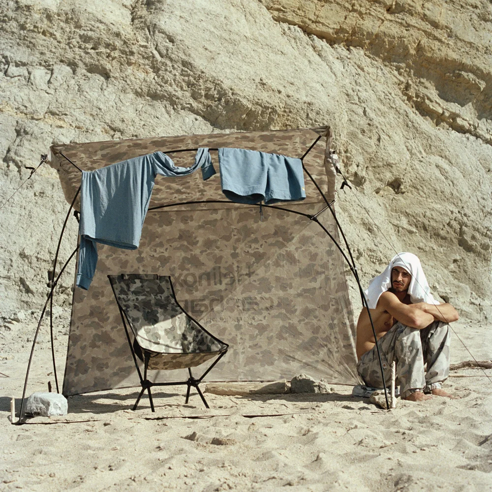 helinox-carhartt-wip-tide-camo-sunset-chair