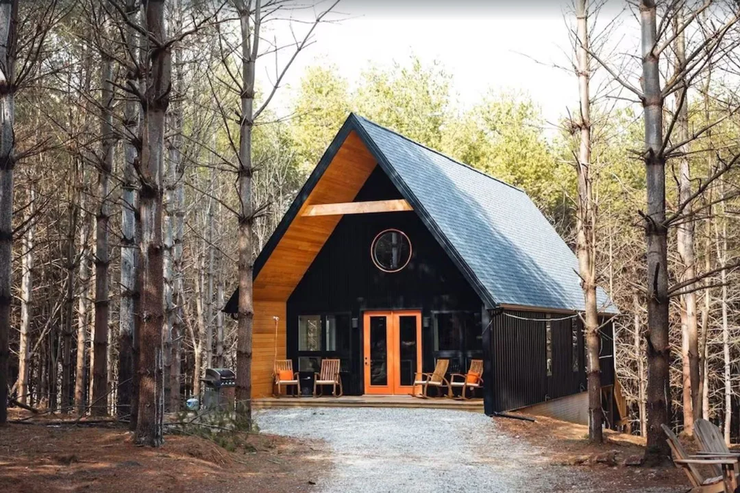 eco-luxe-modern-cabin-laurelville-ohio