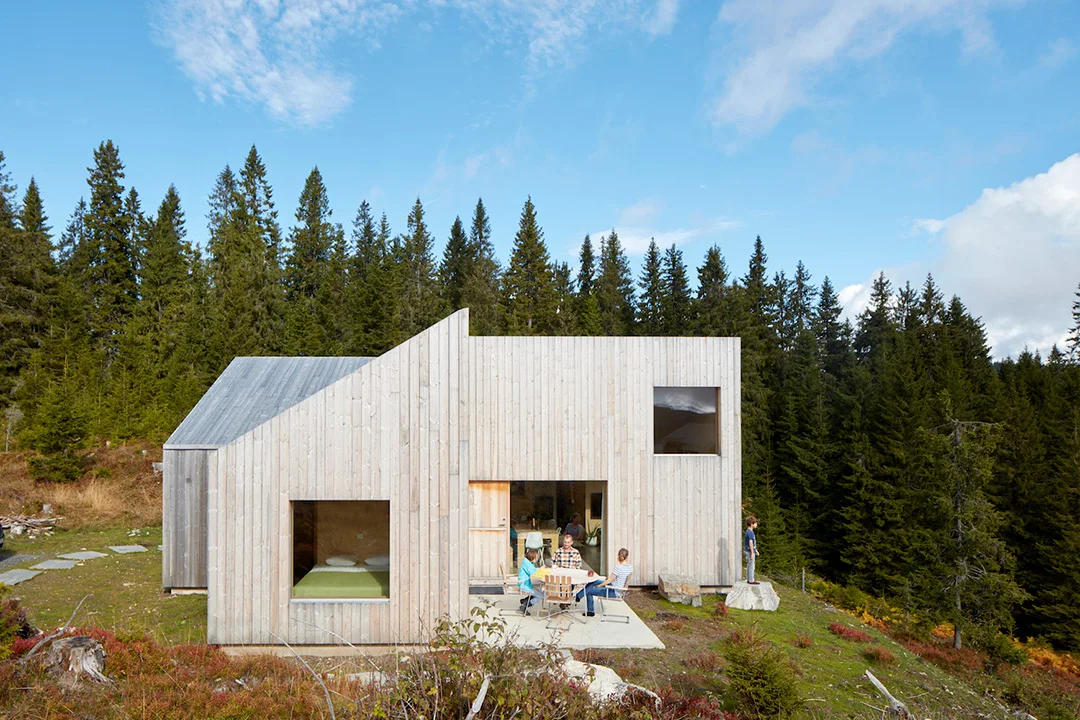Mork-Ulnes-Mylla-Hytte-Cabin-Fieldmag-9