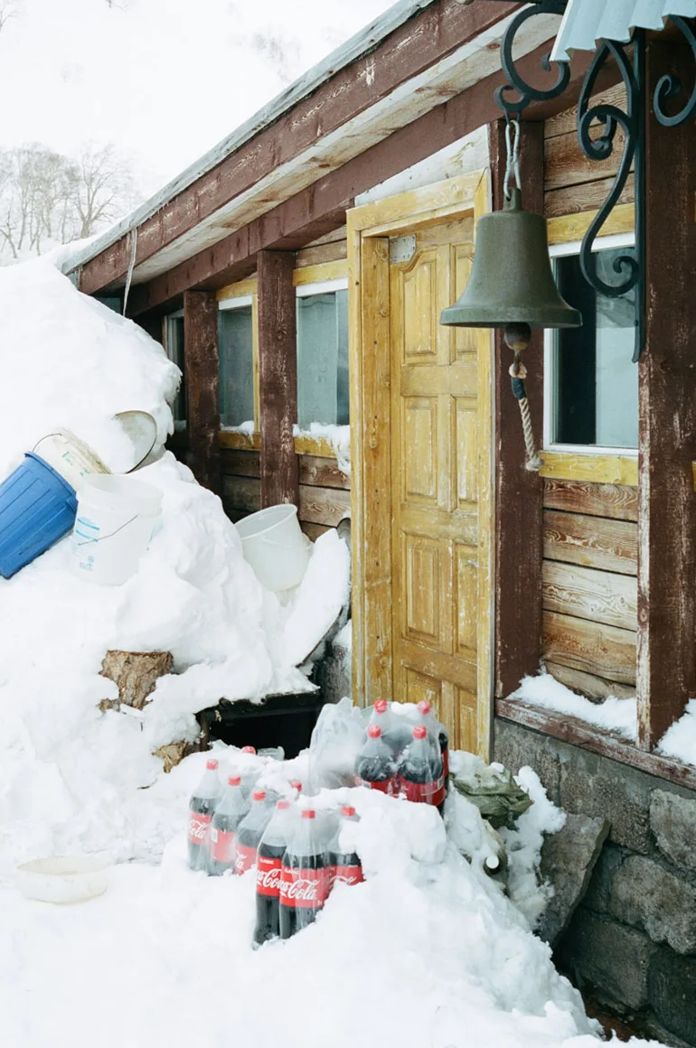 Tanner-Bowden-Kamchatka-Ski-Fieldmag-12A