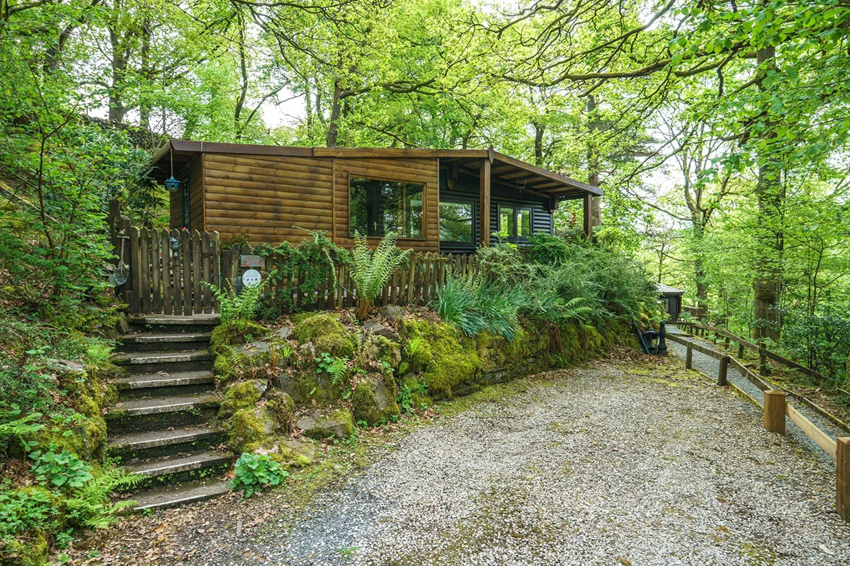 england-lake-district-cabin-rentals-dock-tarn-lodge