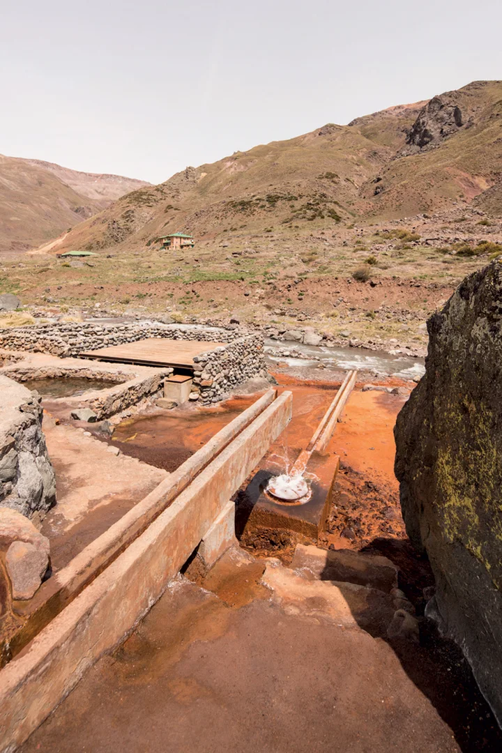 san-pedro-hot-springs-chile-mountains