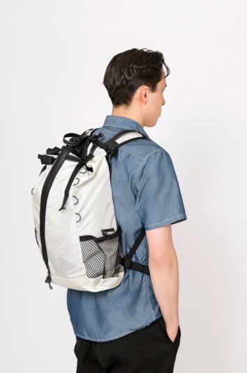 And Wander 30L Backpack | Field Mag