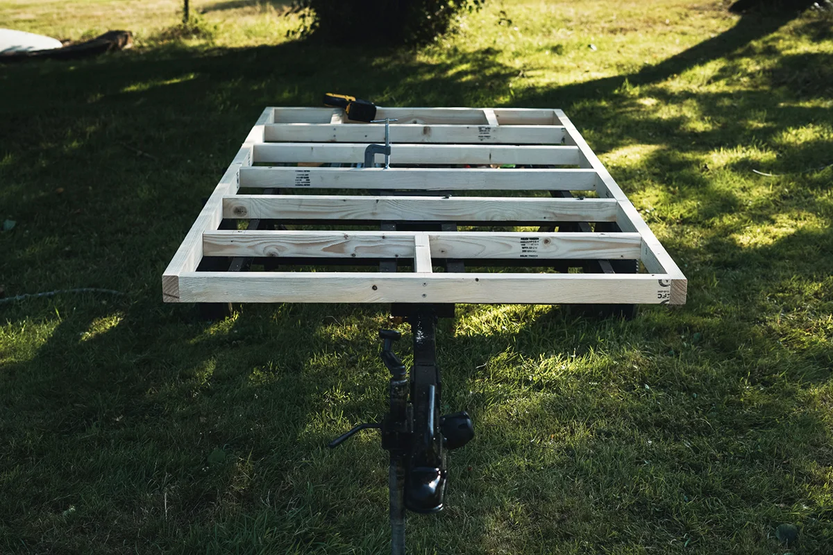 Misc-Adv-Micro-Cabin-Fieldmag-2