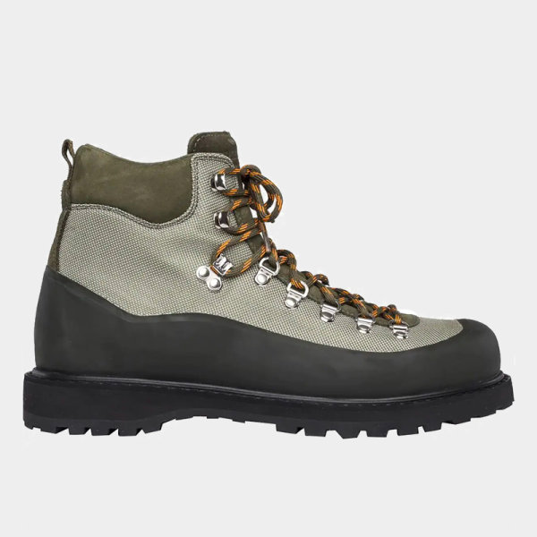 classic leather hiking boots