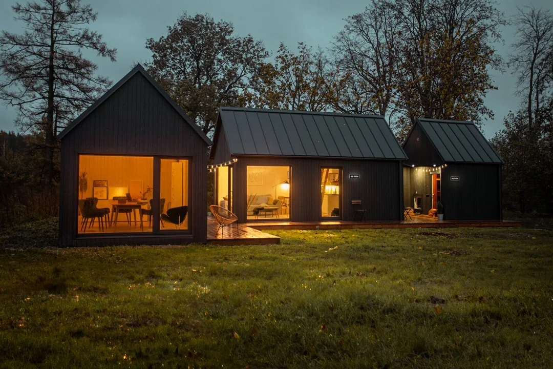 my-cabin-latvia-cabin-kit-night