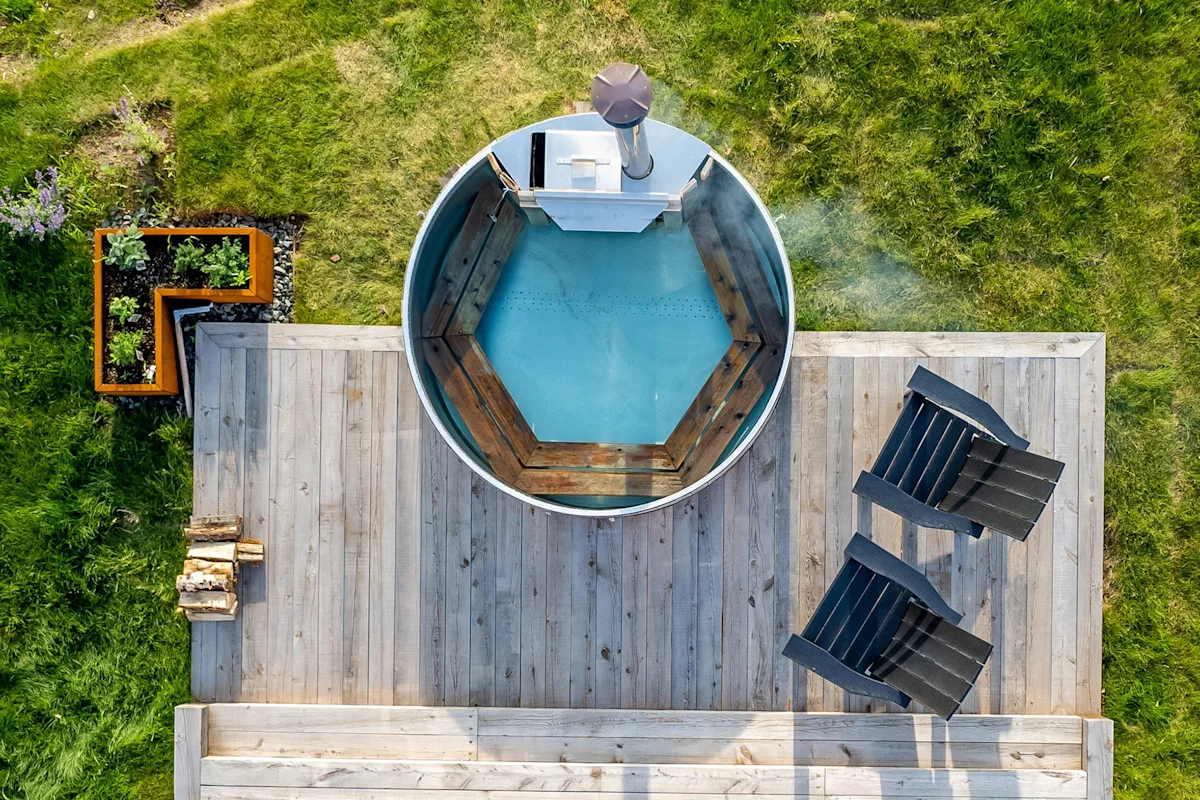 AlumiTub-Wood-Burning-Hot-Tub-top-view
