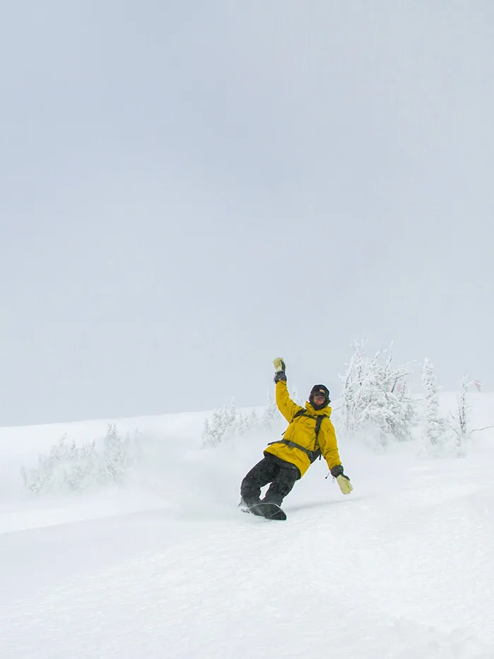 Splitboard-Binding-Riding-Shot