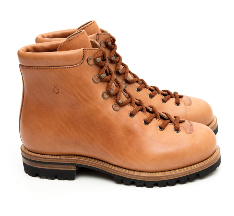 Designer Tyler Hays of BDDW Makes Handmade Leather Hiking Boots - M ...