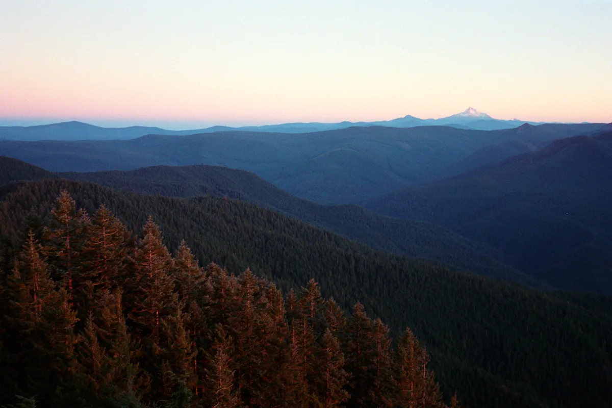 20-devils-peak-lookout-sunrise