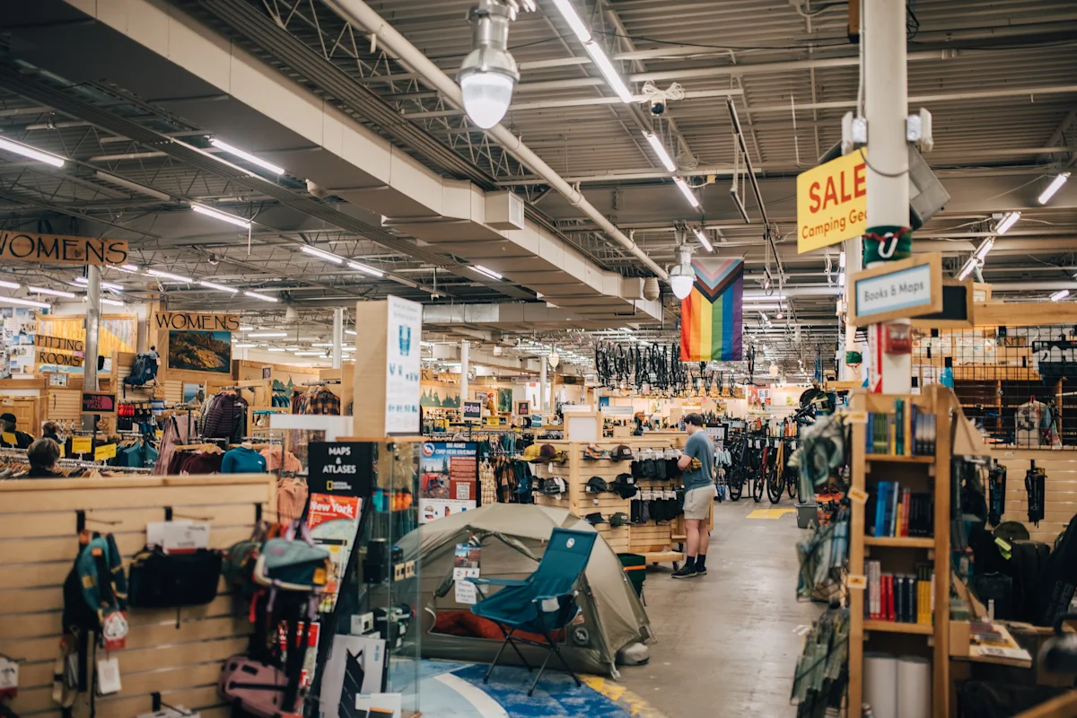 secondhand-gear-outdoor-gear-exchange-interior