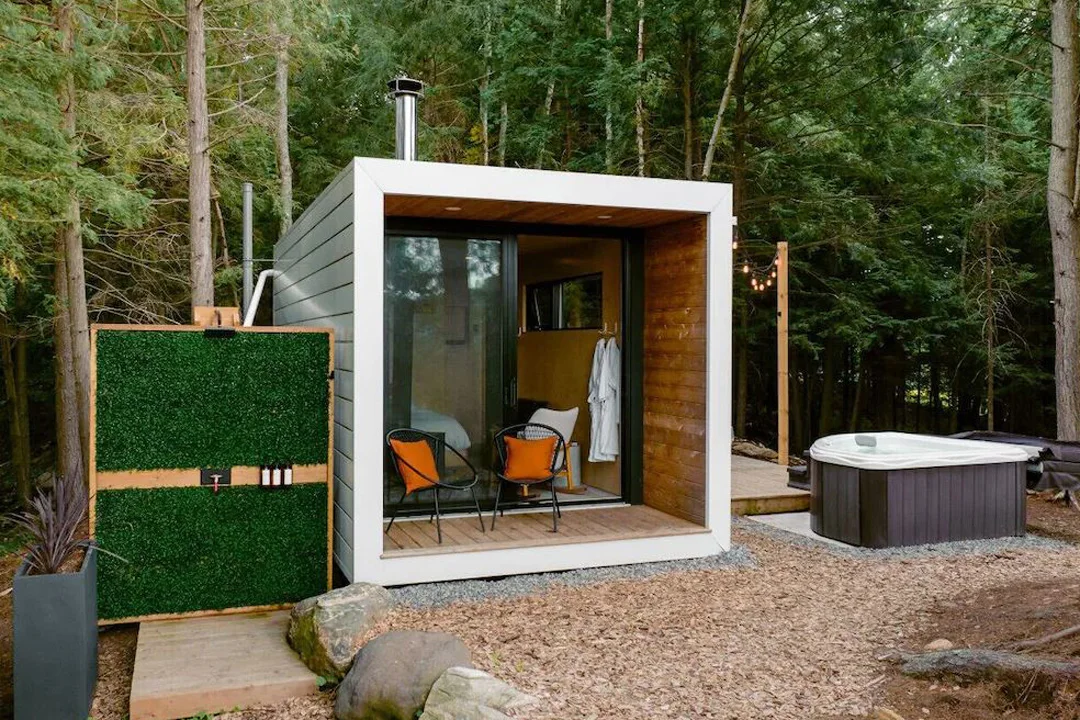 aux-box-cabin-huntsville-ontario-canada