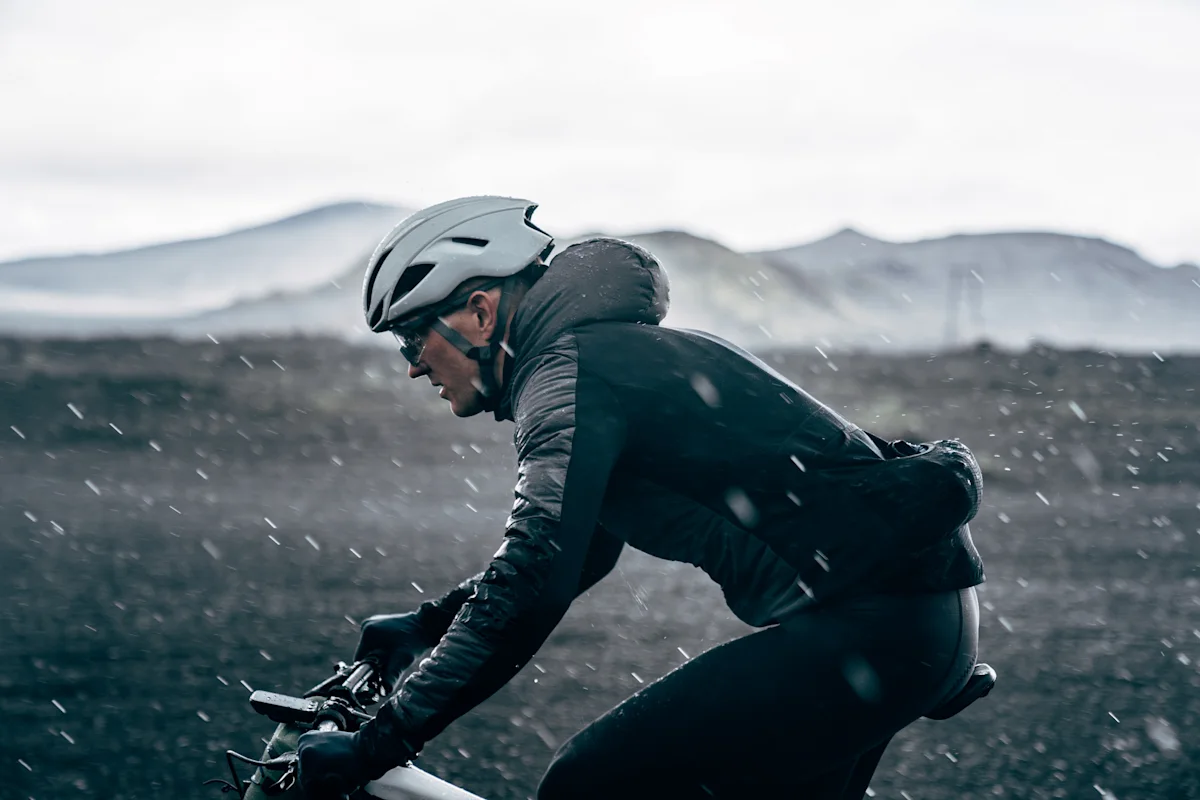 cafe-du-cycliste-66-north-seigla-jacket