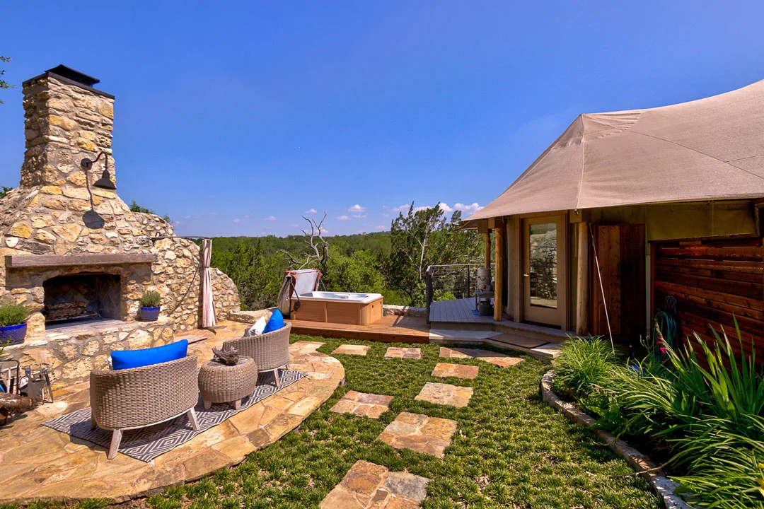 texas-glamping-spicewood-firesong-ranch