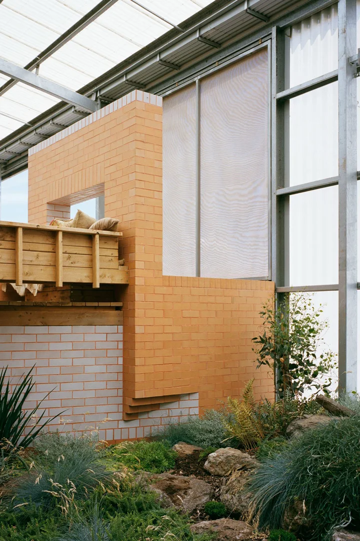 Long-House-Australia-Partners-Hill-Brick