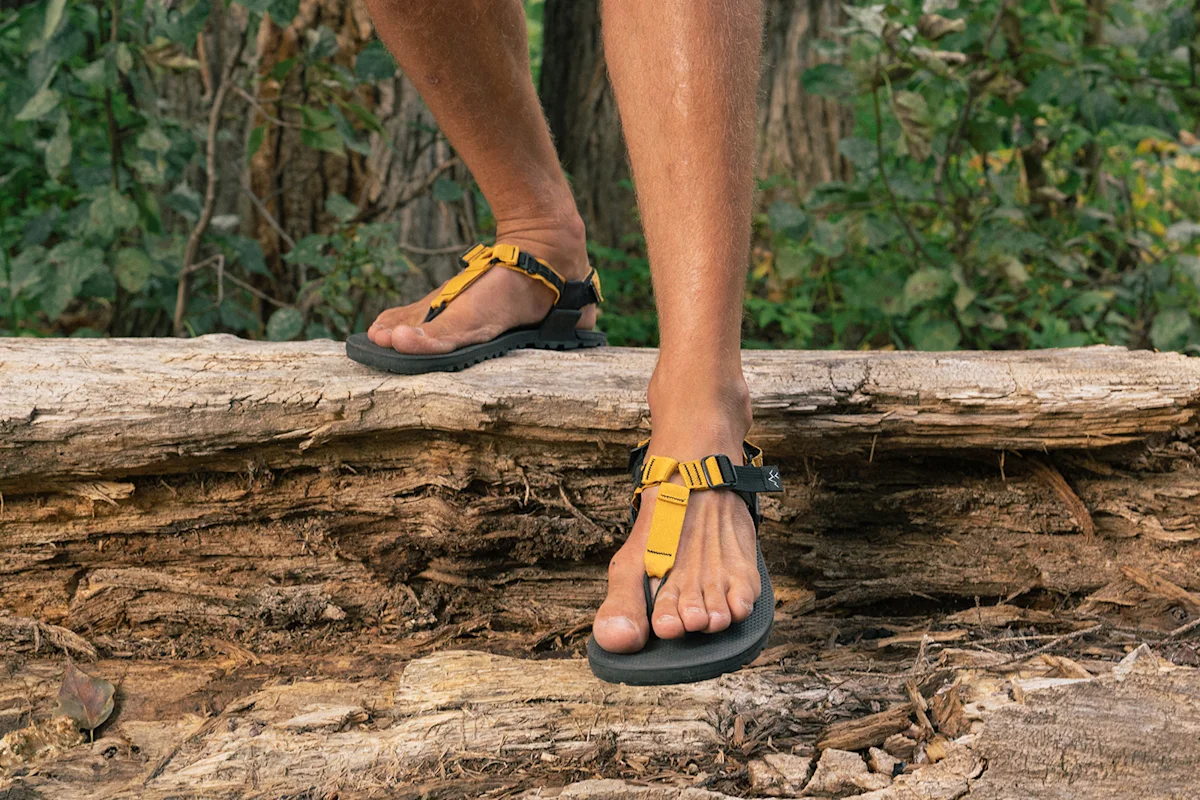 best-mens-hiking-sandals-bedrock-cairn