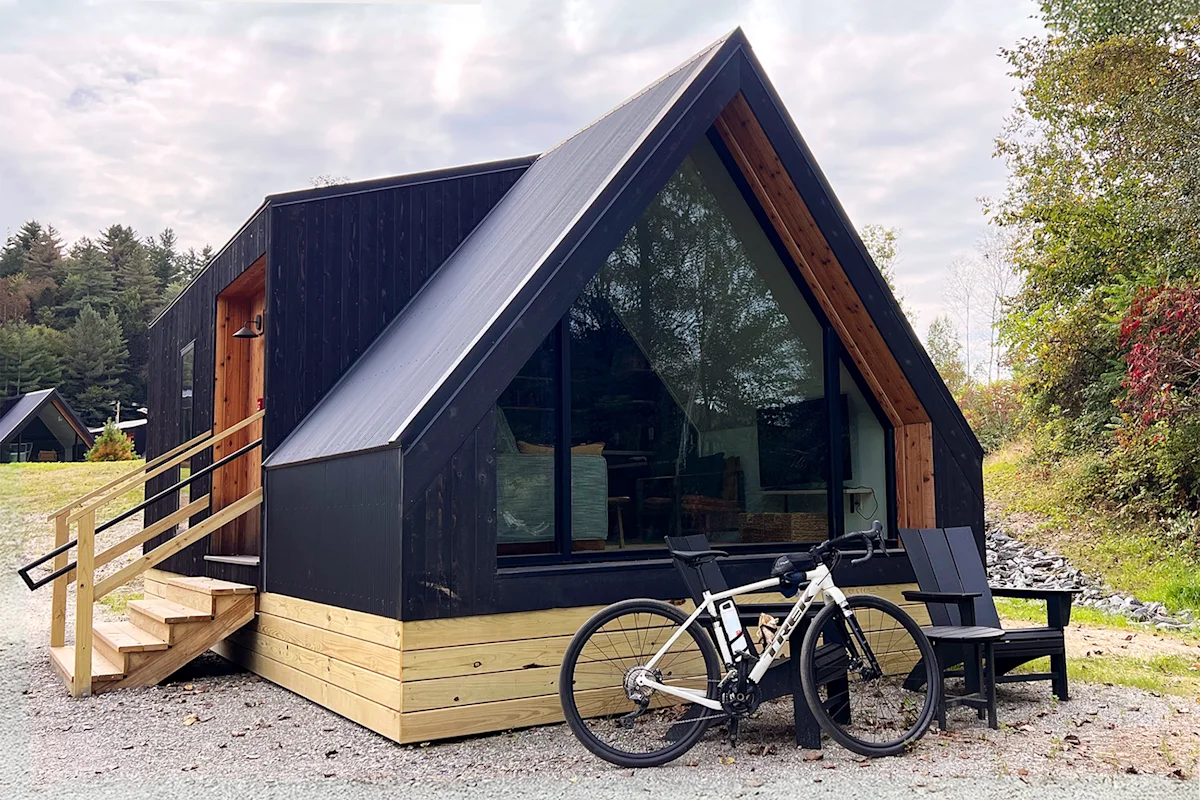 zazo-outbound-stowe-cabin-exterior