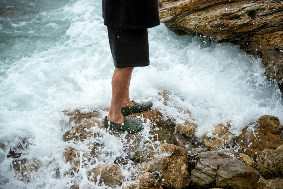trek-slip-ons-vans-grape-leaf-wave-beach