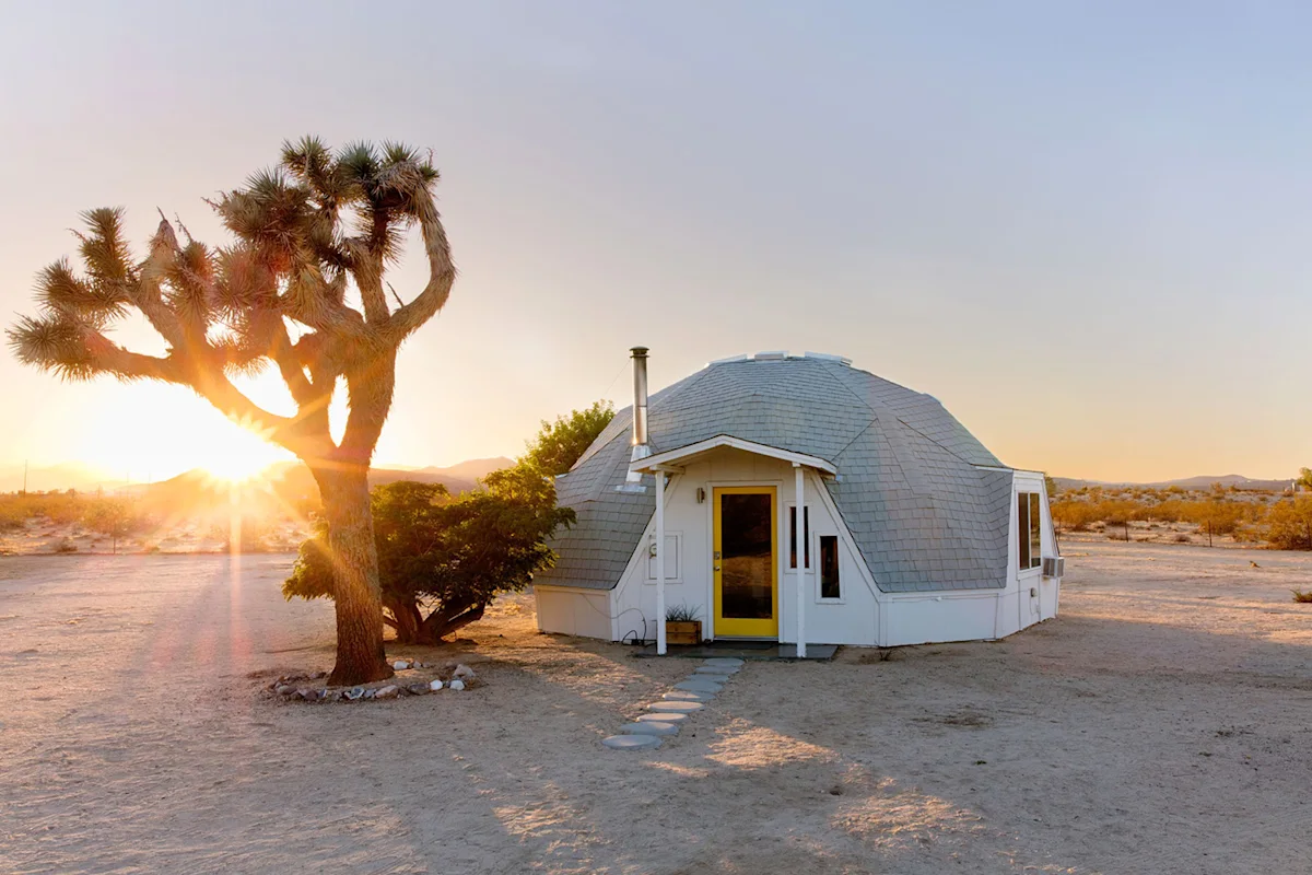 Best-Joshua-Tree-Airbnb-Dome-in-the-Desert-1